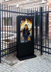 47" Freestanding Outdoor Digital Signage Display (1500cd/m2)